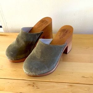 Charlotte Stone Clogs